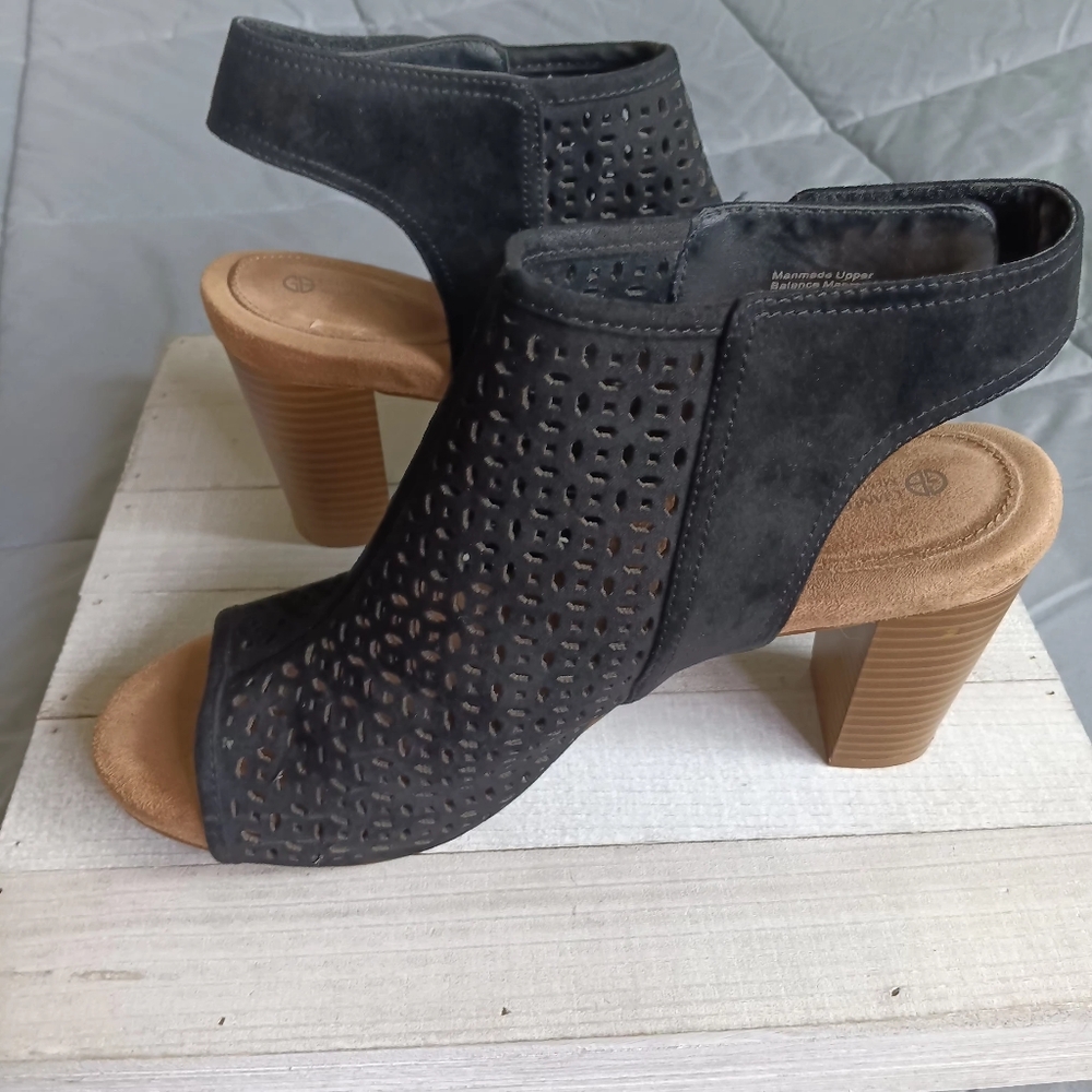 Giani Bernini Black And Tan Sz 9.5 Memory Foam Women's Peep-Toe Ankle Heels - Picture 3 of 11